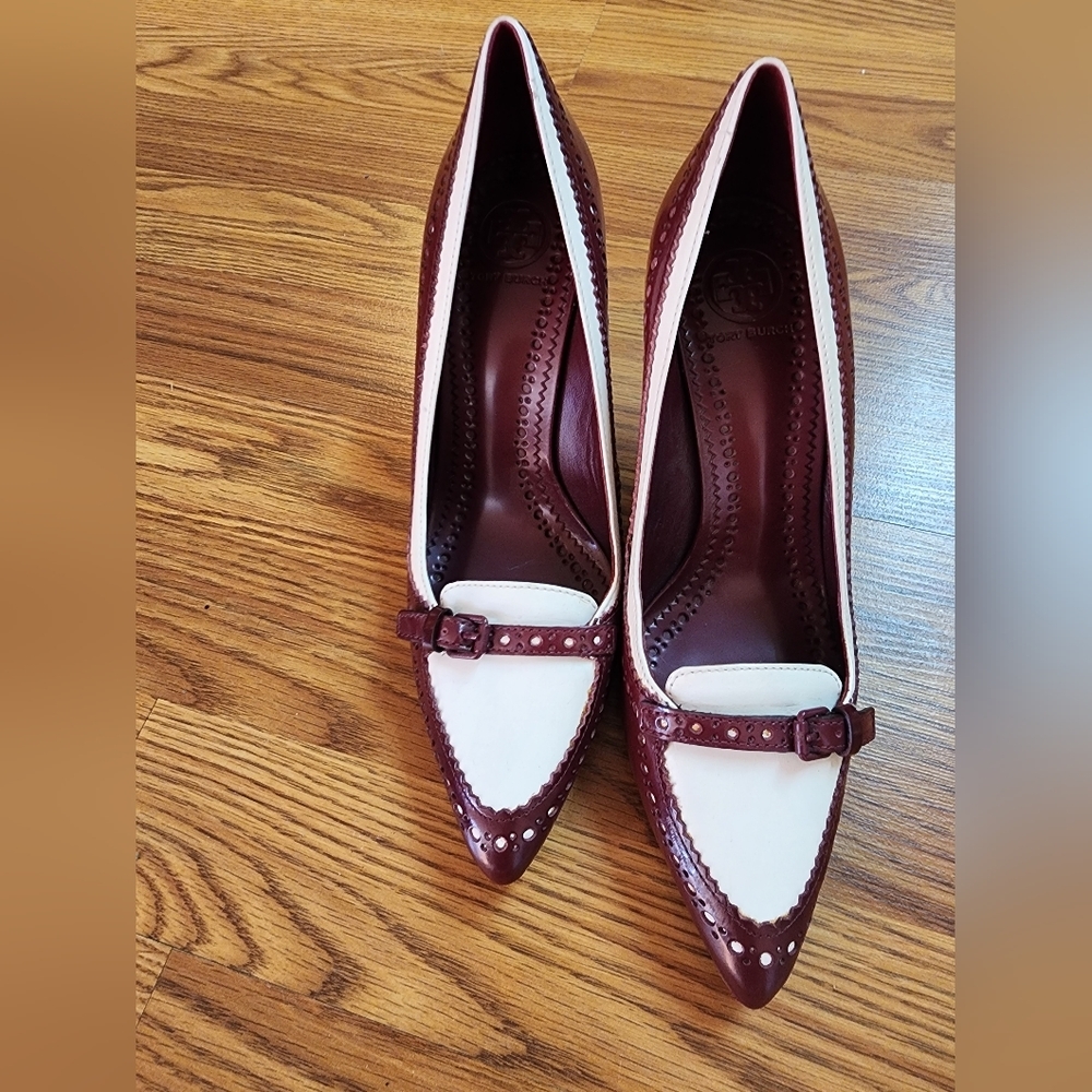 Tory Burch,foot fetish,wine red and white،very good condition, size 7 - Picture 2 of 4
